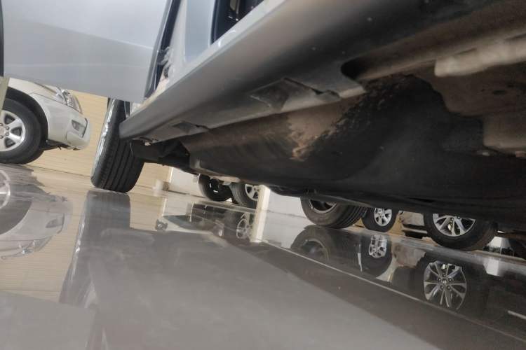 Used Honda ZR-V 2022 1.5T CVT Elite Edition Right Side Sill
