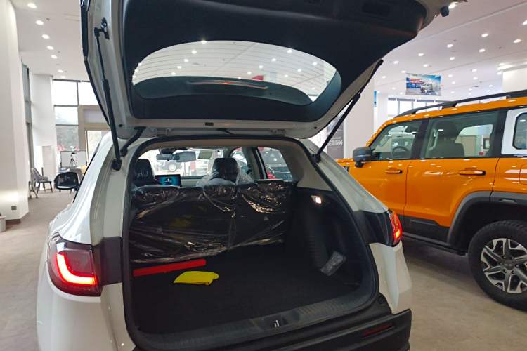 Used Honda ZR-V 2022 1.5T CVT Luxury Edition Trunk