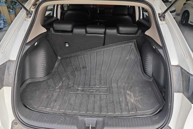 Used Honda ZR-V 2022 1.5T CVT Elite Edition Trunk