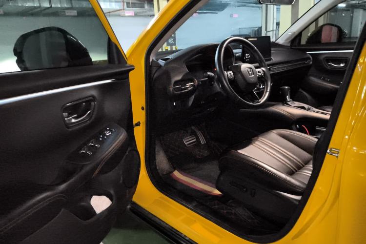 Used Honda ZR-V 2022 1.5T CVT Deluxe Edition Driver Seat