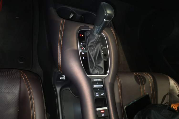 Used Honda ZR-V 2022 1.5T CVT Deluxe Edition Gear Lever