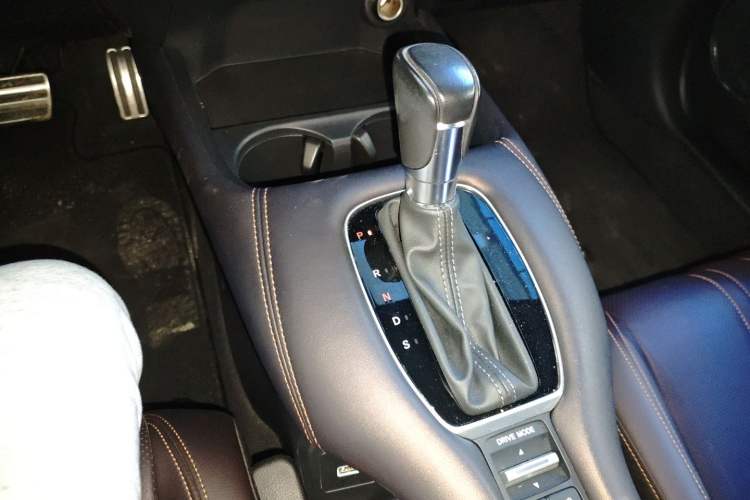 Used Honda ZR-V 2022 1.5T CVT Deluxe Edition Gear Lever