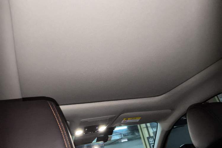 Used Honda ZR-V 2022 1.5T CVT Deluxe Edition Headliner