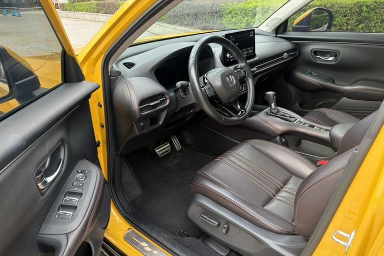 Used Honda ZR-V 2022 1.5T CVT Deluxe Edition Interior 10
