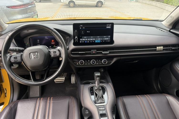 Used Honda ZR-V 2022 1.5T CVT Deluxe Edition Interior 12
