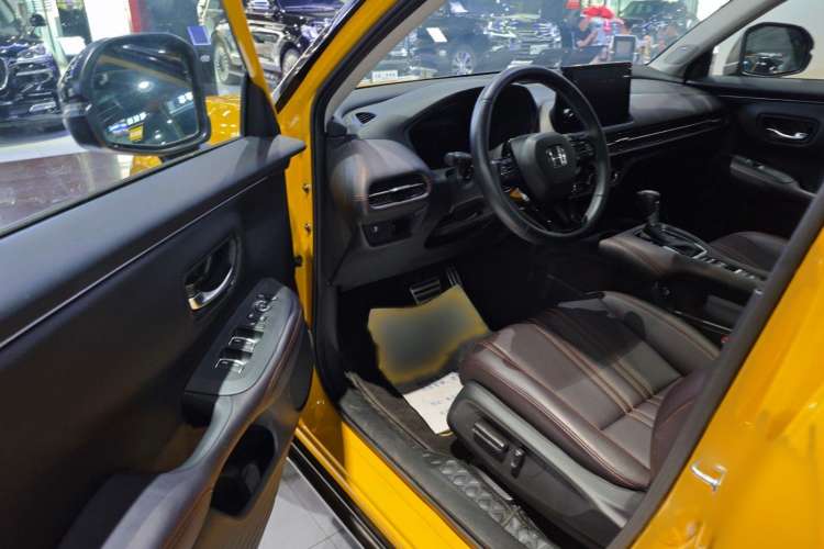Used Honda ZR-V 2022 1.5T CVT Deluxe Edition Interior 2