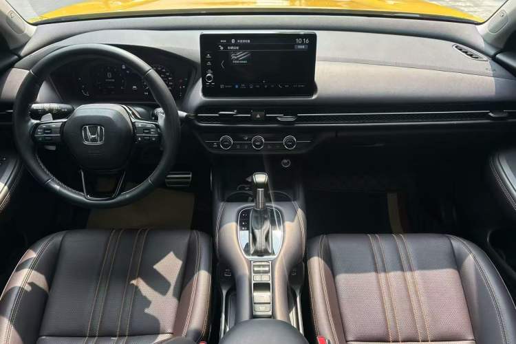 Used Honda ZR-V 2022 1.5T CVT Deluxe Edition Interior 4