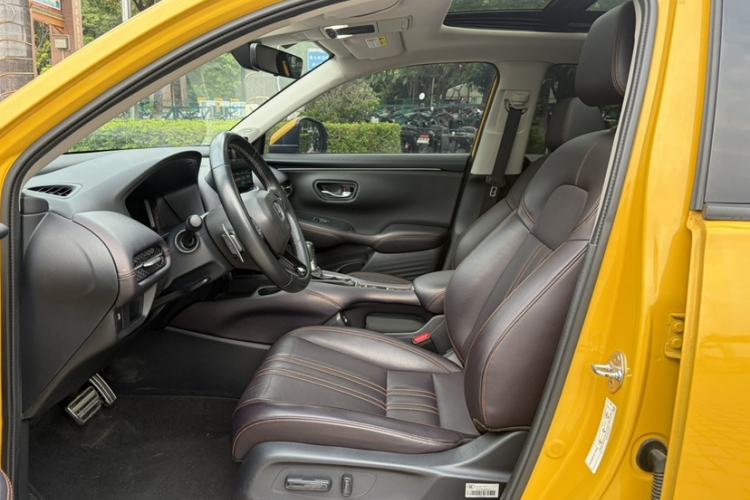Used Honda ZR-V 2022 1.5T CVT Deluxe Edition Interior 4