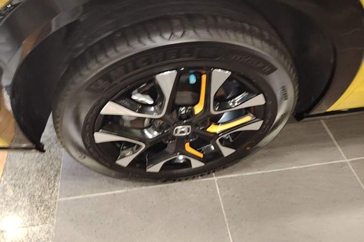Used Honda ZR-V 2022 1.5T CVT Deluxe Edition Left Front Wheel Hub