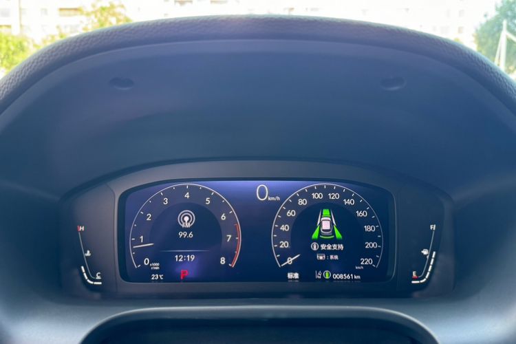 Used Honda ZR-V 2022 1.5T CVT Deluxe Edition Odometer Close Up