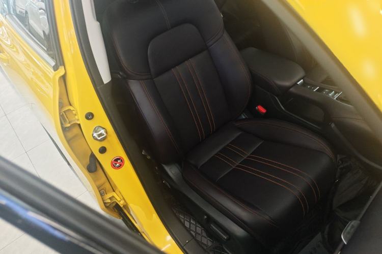 Used Honda ZR-V 2022 1.5T CVT Deluxe Edition Right Front Seat