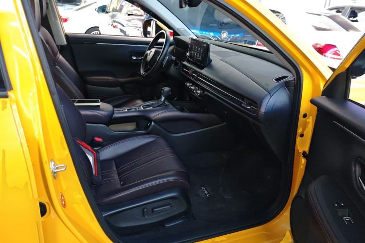 Used Honda ZR-V 2022 1.5T CVT Deluxe Edition Right Front Seat