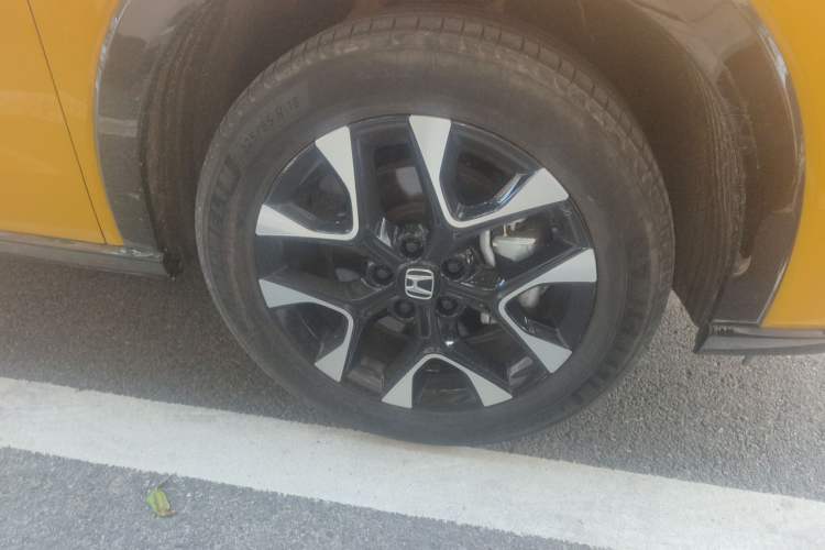 Used Honda ZR-V 2022 1.5T CVT Deluxe Edition Right Front Wheel Hub