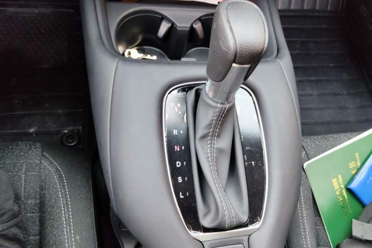 Used Honda ZR-V 2023 1.5T CVT Tech Edition Gear Lever