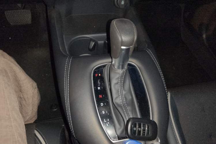 Used Honda ZR-V 2023 1.5T CVT Smart Enjoyment Version Gear Lever