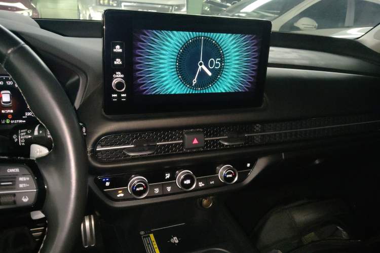 Used Honda ZR-V 2023 2.0L eHEV Sharp - Deluxe Edition Audio And AC Panel