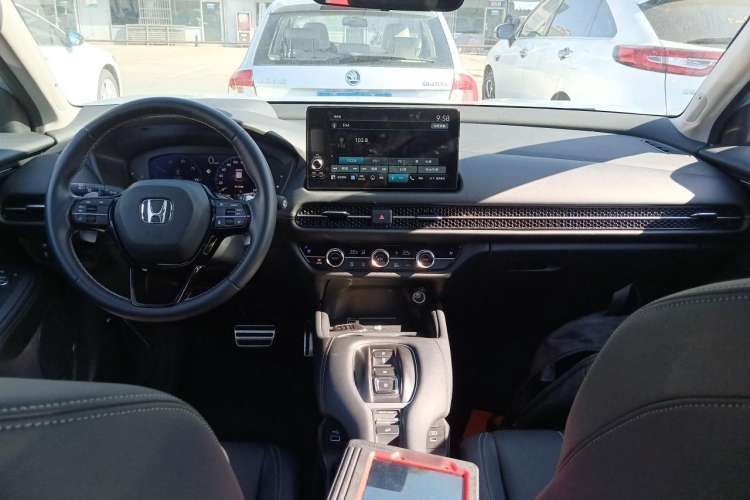 Used Honda ZR-V 2023 2.0L eHEV Sharp - Deluxe Edition Center Console