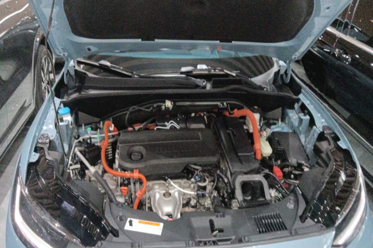 Used Honda ZR-V 2023 2.0L eHEV Sharp - Deluxe Edition Engine Bay