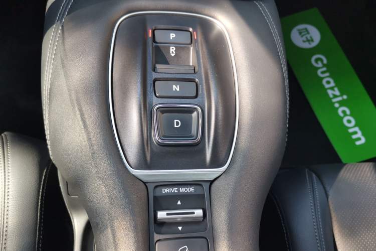 Used Honda ZR-V 2023 2.0L eHEV Sharp - Deluxe Edition Gear Lever