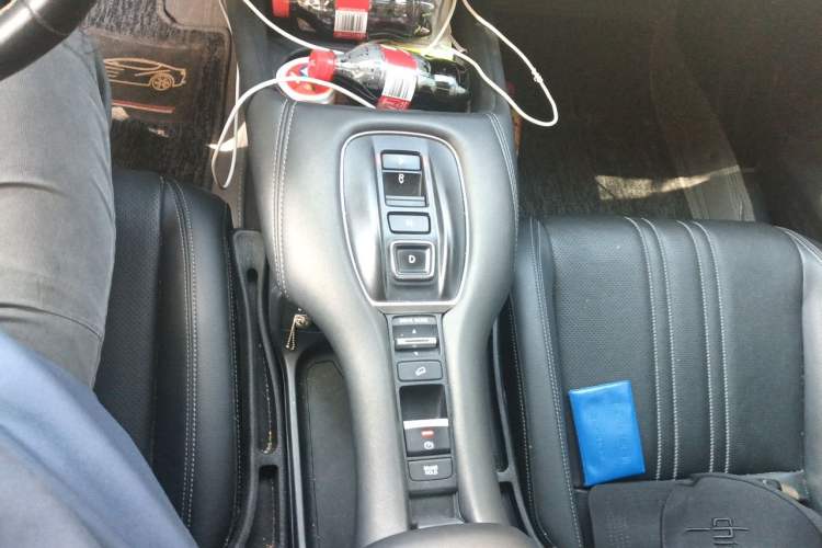 Used Honda ZR-V 2023 2.0L eHEV Sharp - Deluxe Edition Gear Lever