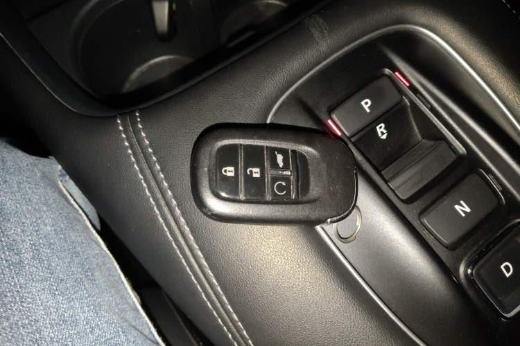 Used Honda ZR-V 2023 2.0L eHEV Sharp - Deluxe Edition Interior 1