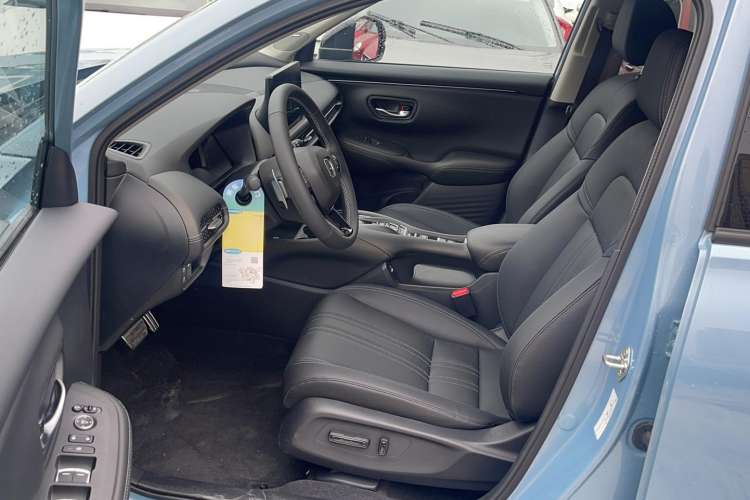 Used Honda ZR-V 2023 2.0L eHEV Sharp - Deluxe Edition Interior 2