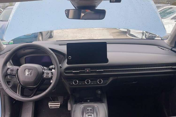Used Honda ZR-V 2023 2.0L eHEV Sharp - Deluxe Edition Interior 3