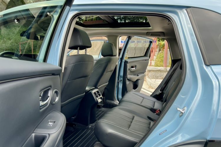 Used Honda ZR-V 2023 2.0L eHEV Sharp - Deluxe Edition Interior 5