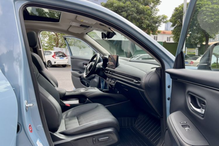 Used Honda ZR-V 2023 2.0L eHEV Sharp - Deluxe Edition Interior 7