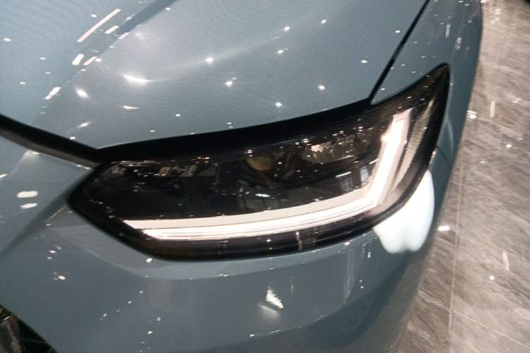 Used Honda ZR-V 2023 2.0L eHEV Sharp - Deluxe Edition Left Front Headlight