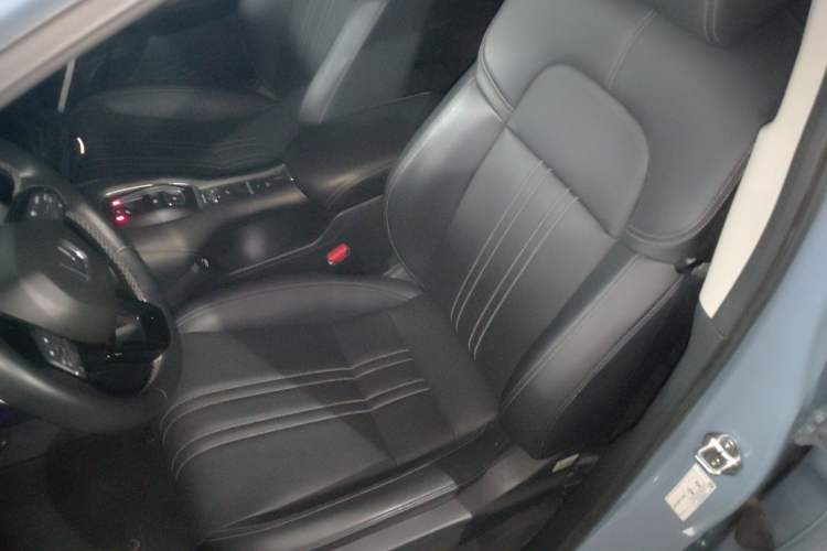 Used Honda ZR-V 2023 2.0L eHEV Sharp - Deluxe Edition Left Front Seat