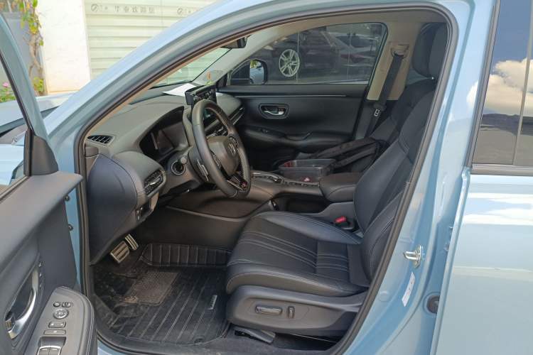 Used Honda ZR-V 2023 2.0L eHEV Sharp - Deluxe Edition Left Front Seat