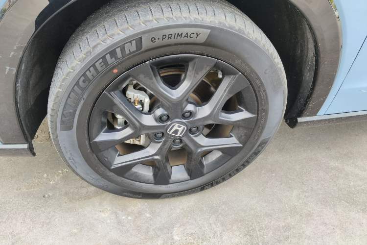 Used Honda ZR-V 2023 2.0L eHEV Sharp - Deluxe Edition Left Front Wheel Hub
