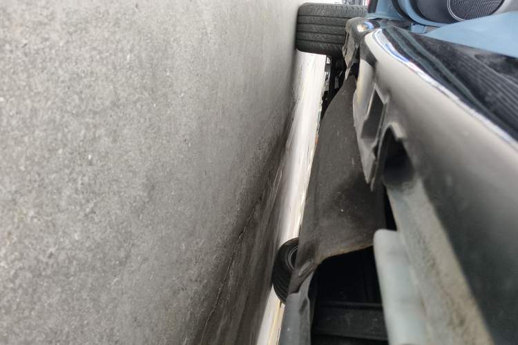 Used Honda ZR-V 2023 2.0L eHEV Sharp - Deluxe Edition Left Side Sill