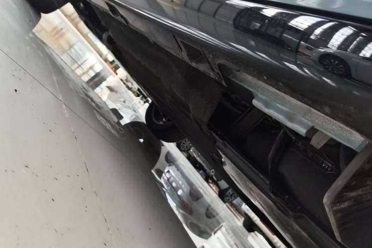 Used Honda ZR-V 2023 2.0L eHEV Sharp - Deluxe Edition Left Side Sill