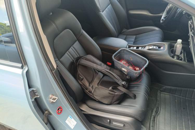 Used Honda ZR-V 2023 2.0L eHEV Sharp - Deluxe Edition Right Front Seat