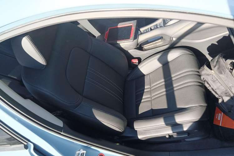 Used Honda ZR-V 2023 2.0L eHEV Sharp - Deluxe Edition Right Front Seat