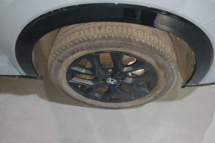 Used Honda ZR-V 2023 2.0L eHEV Sharp - Deluxe Edition Right Front Wheel Hub