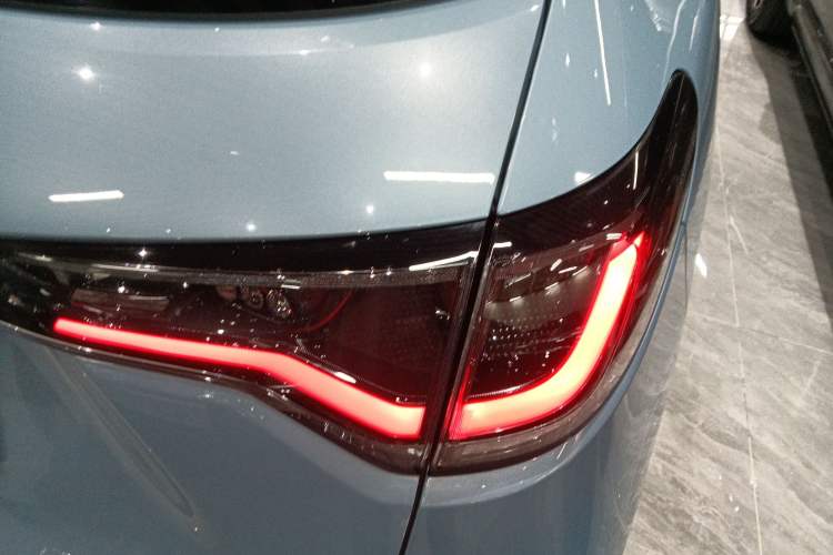 Used Honda ZR-V 2023 2.0L eHEV Sharp - Deluxe Edition Right Rear Taillight