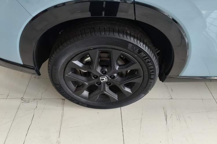 Used Honda ZR-V 2023 2.0L eHEV Sharp - Deluxe Edition Right Rear Wheel Hub