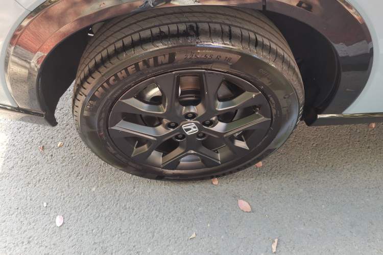Used Honda ZR-V 2023 2.0L eHEV Sharp - Deluxe Edition Right Rear Wheel Hub