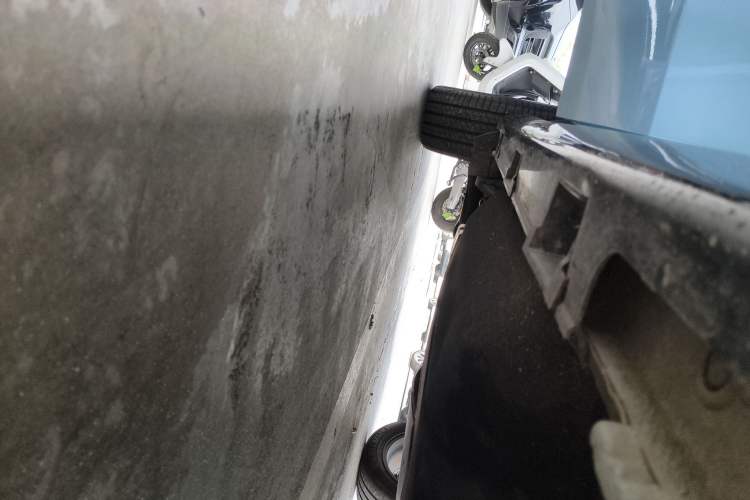 Used Honda ZR-V 2023 2.0L eHEV Sharp - Deluxe Edition Right Side Sill