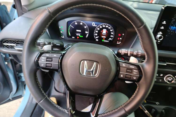 Used Honda ZR-V 2023 2.0L eHEV Sharp - Deluxe Edition Steering Wheel