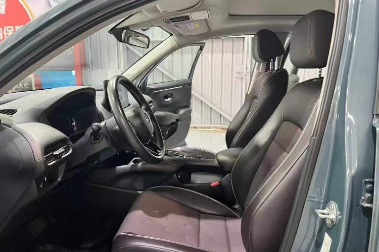 Used Honda ZR-V 2023 1.5T CVT Smart Enjoyment Version Interior 4