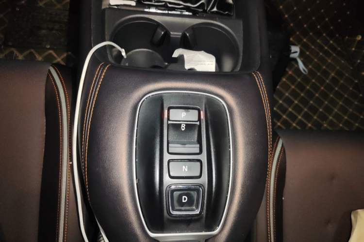 Used Honda ZR-V 2023 2.0L eHEV Sharp Luxury Edition Gear Lever