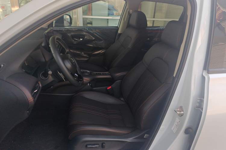 Used Honda ZR-V 2023 2.0L eHEV Sharp - Deluxe Edition Left Front Seat