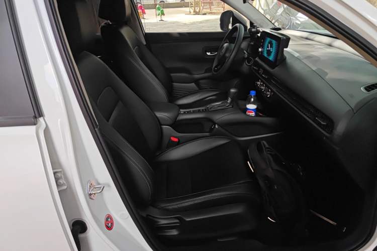 Used Honda ZR-V 2023 1.5T CVT Tech Edition Right Front Seat