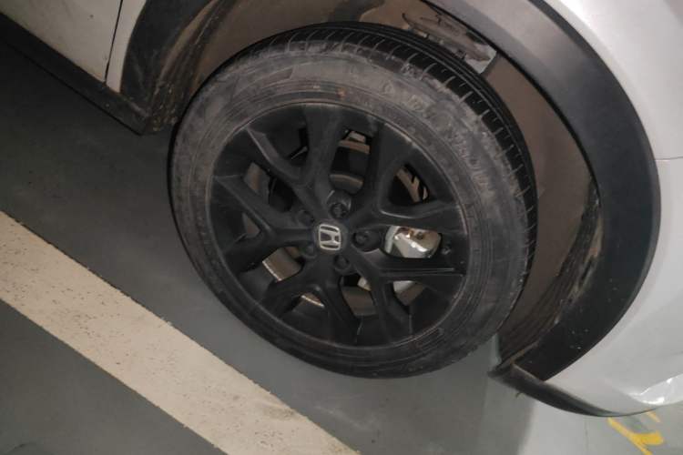 Used Honda ZR-V 2023 2.0L eHEV Sharp Luxury Edition Right Front Wheel Hub