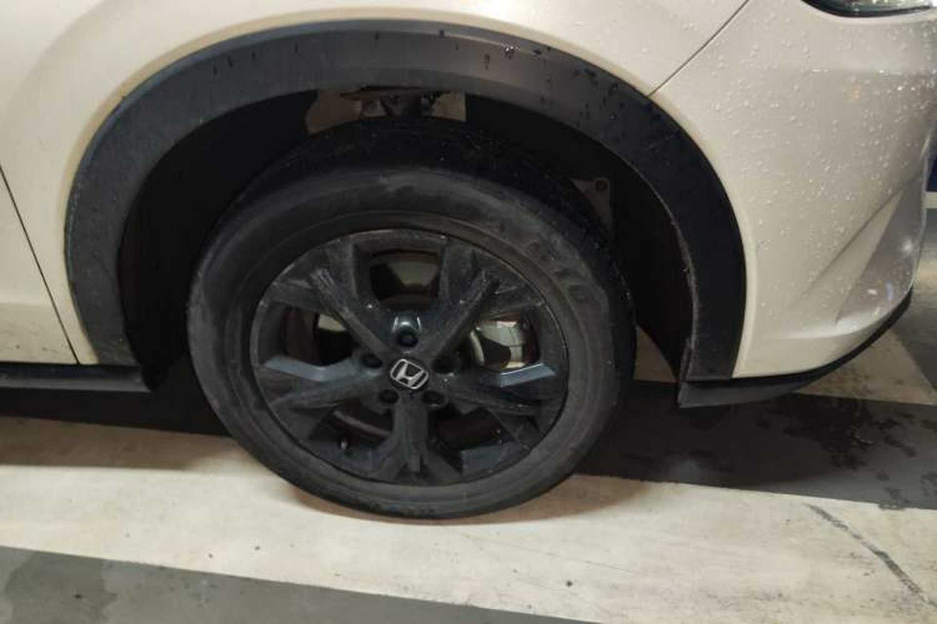 Used Honda ZR-V 2023 2.0L eHEV Sharp Elite Edition Right Front Wheel Hub