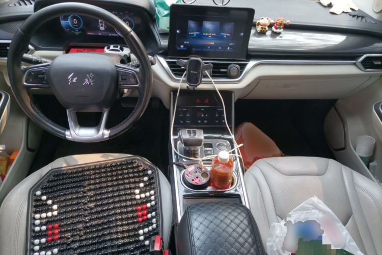 Used Hongqi E-HS3 2019 Zhilian Qiyue Two-Wheel Drive Version Center Console